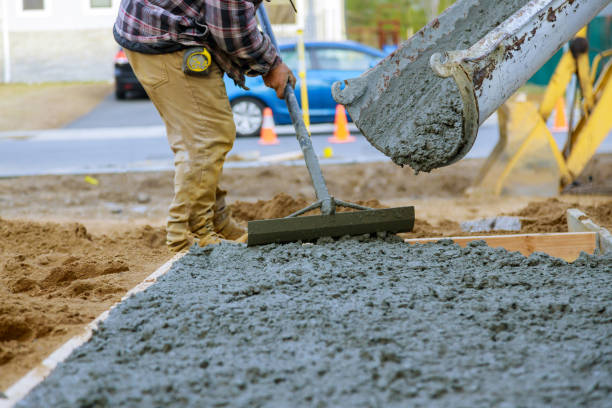 Best Commercial Concrete Contractor  in Monticello, IN